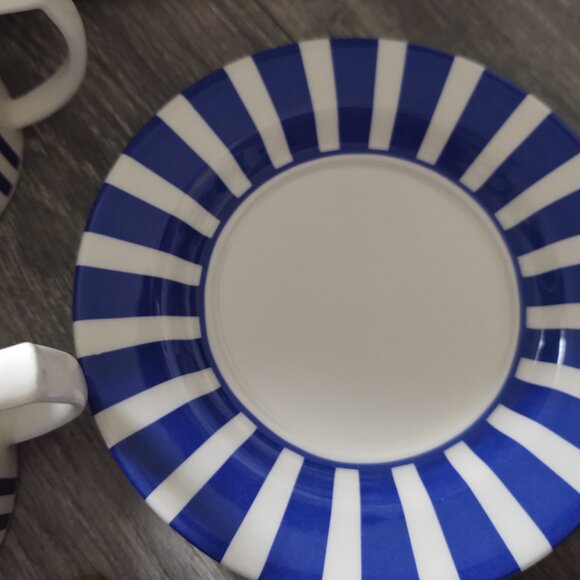 2 Cups & 4 Saucers Spode Steccato Collection Teacup & Saucer Set, Stripe Cobalt - Picture 9 of 15
